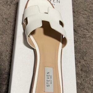 Steve Madden White Open-Toe Slide Sandals